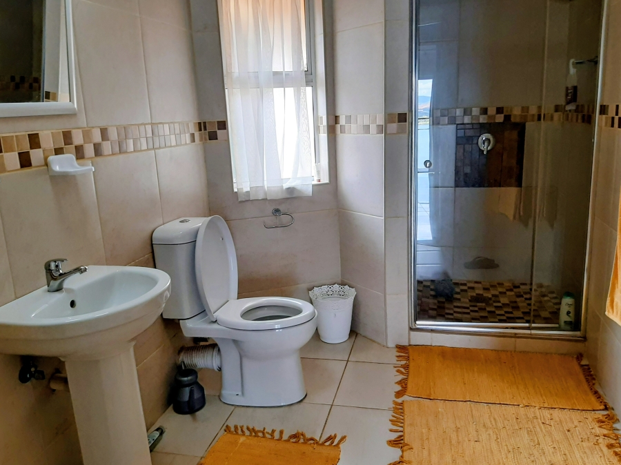 6 Bedroom Property for Sale in Kosmos North West